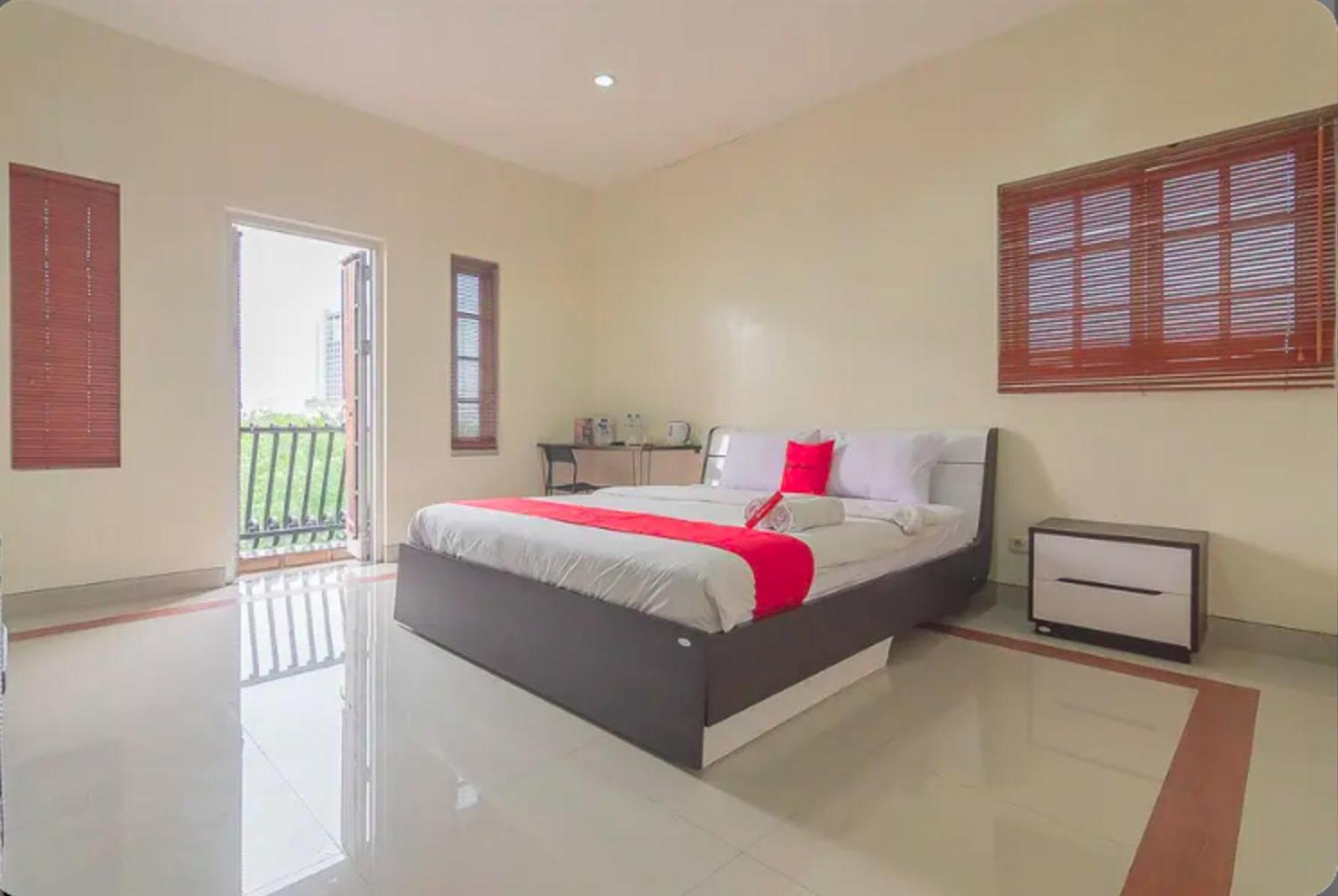 Hotel RedDoorz @ Malabar Street Bandung Exterior foto