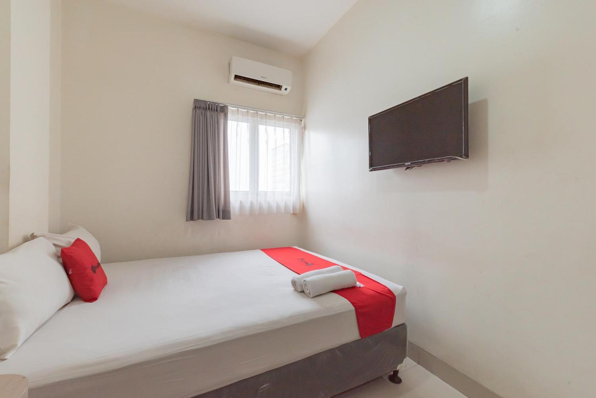 Hotel RedDoorz @ Malabar Street Bandung Exterior foto